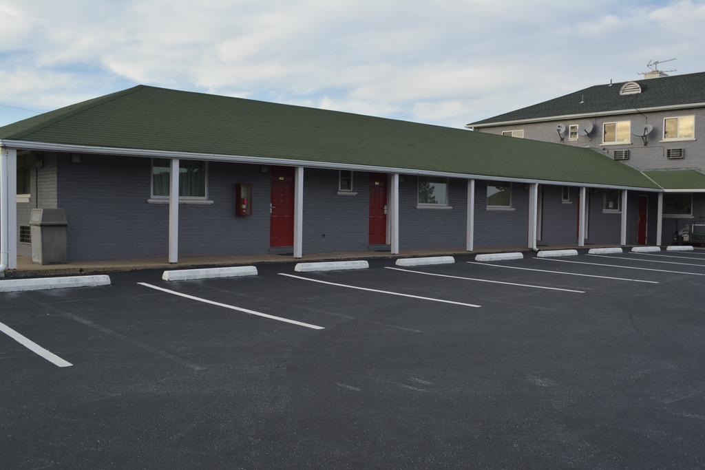 Red Carpet Inn & Suites New Cumberland Esterno foto