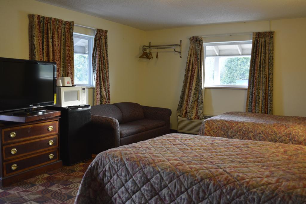 Red Carpet Inn & Suites New Cumberland Esterno foto