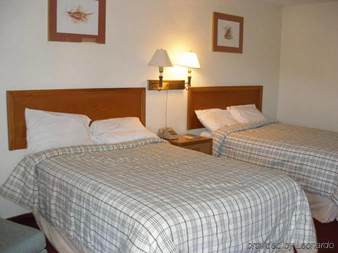 Red Carpet Inn & Suites New Cumberland Esterno foto